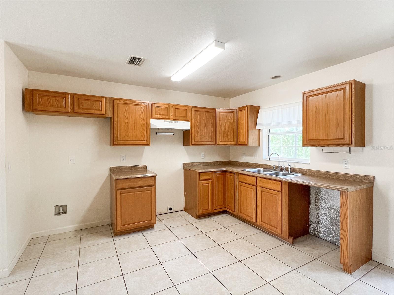 15230 S COUNTRY CLUB DR, WILLISTON, FL, 32696