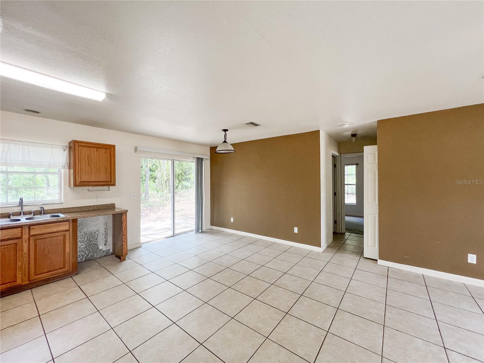 15230 S COUNTRY CLUB DR, WILLISTON, FL, 32696