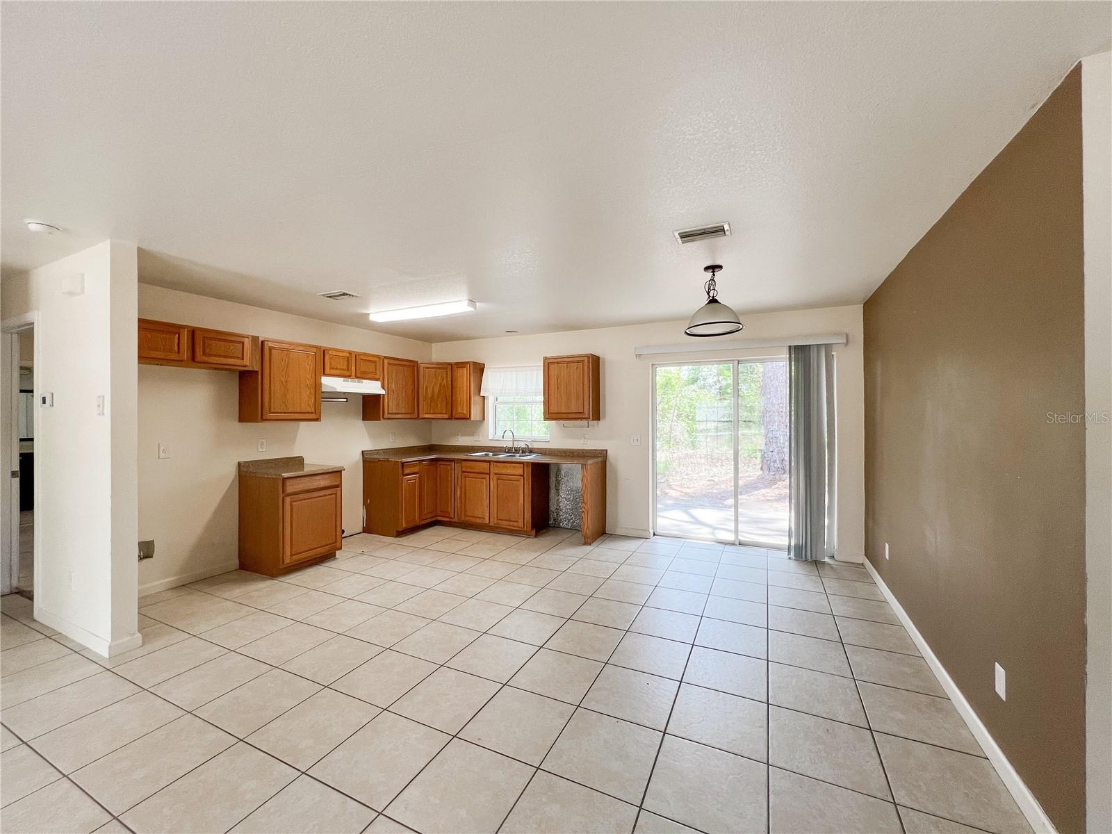 15230 S COUNTRY CLUB DR, WILLISTON, FL, 32696