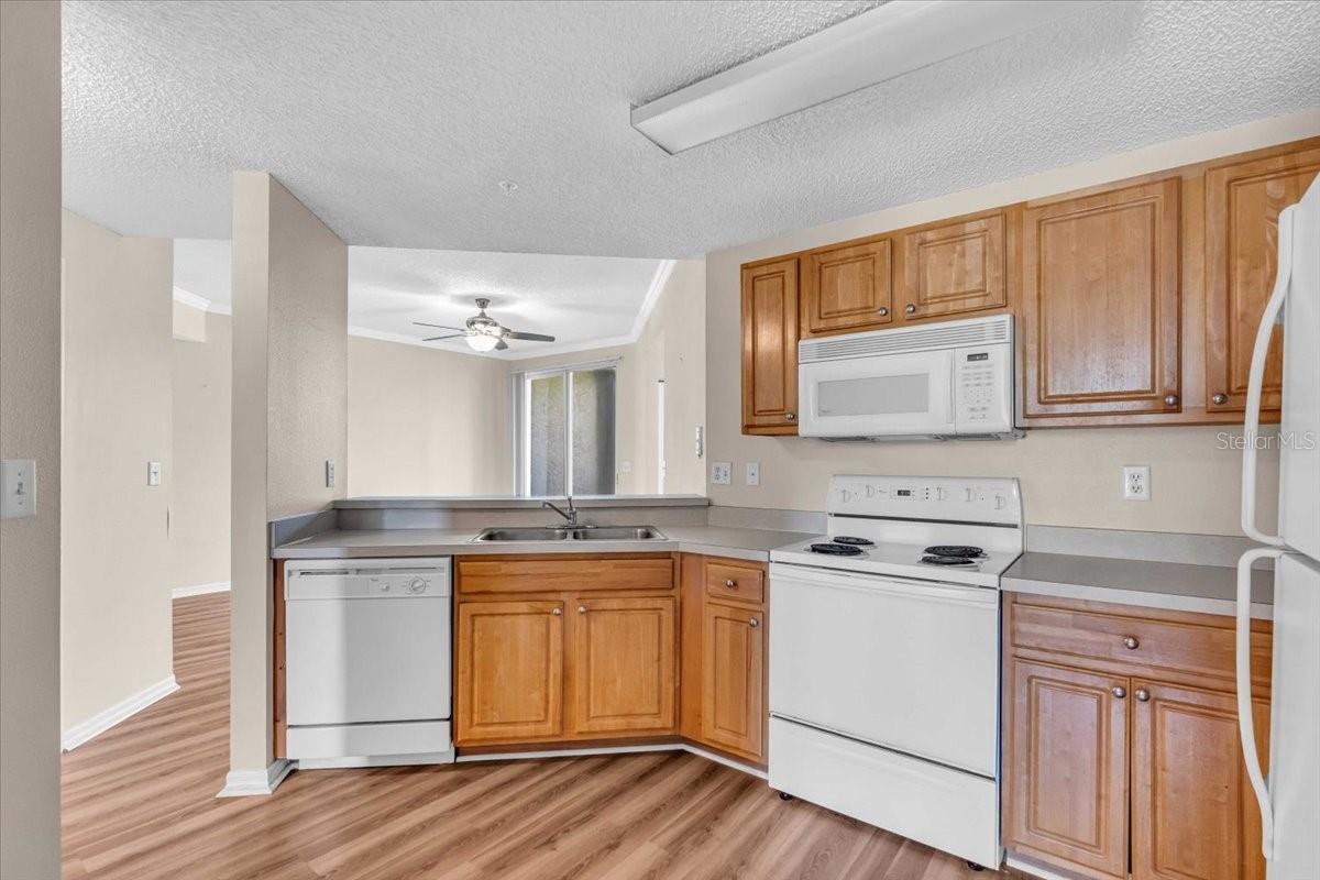 5500 BENTGRASS DR #6-106, SARASOTA, FL, 34235