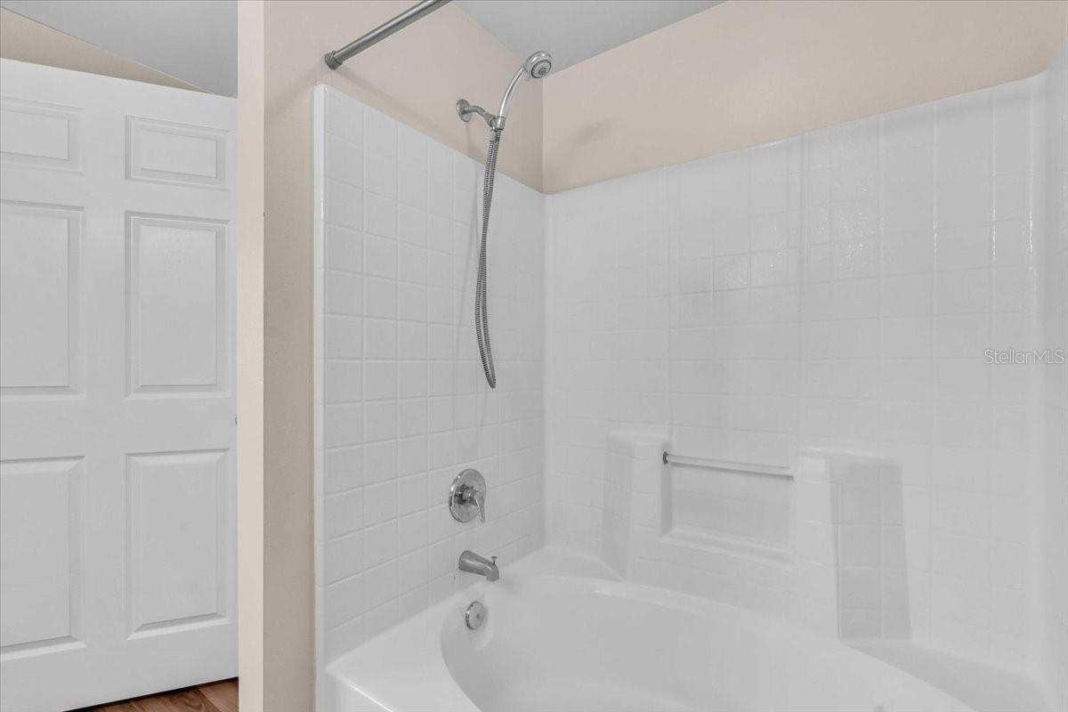 5500 BENTGRASS DR #6-106, SARASOTA, FL, 34235