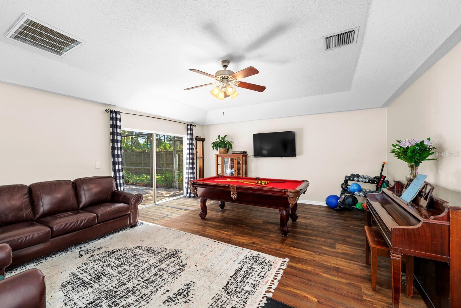 1133 SPLIT SILK ST, VALRICO, FL, 33594