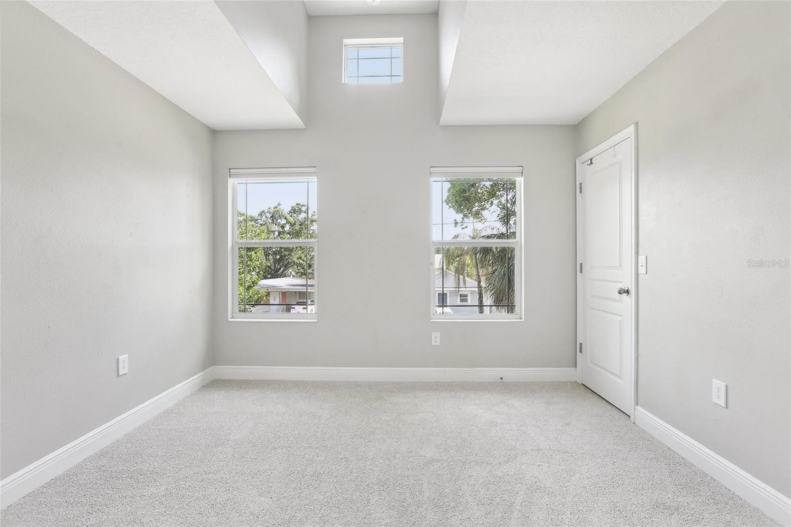 1913 W PINE ST, TAMPA, FL, 33607