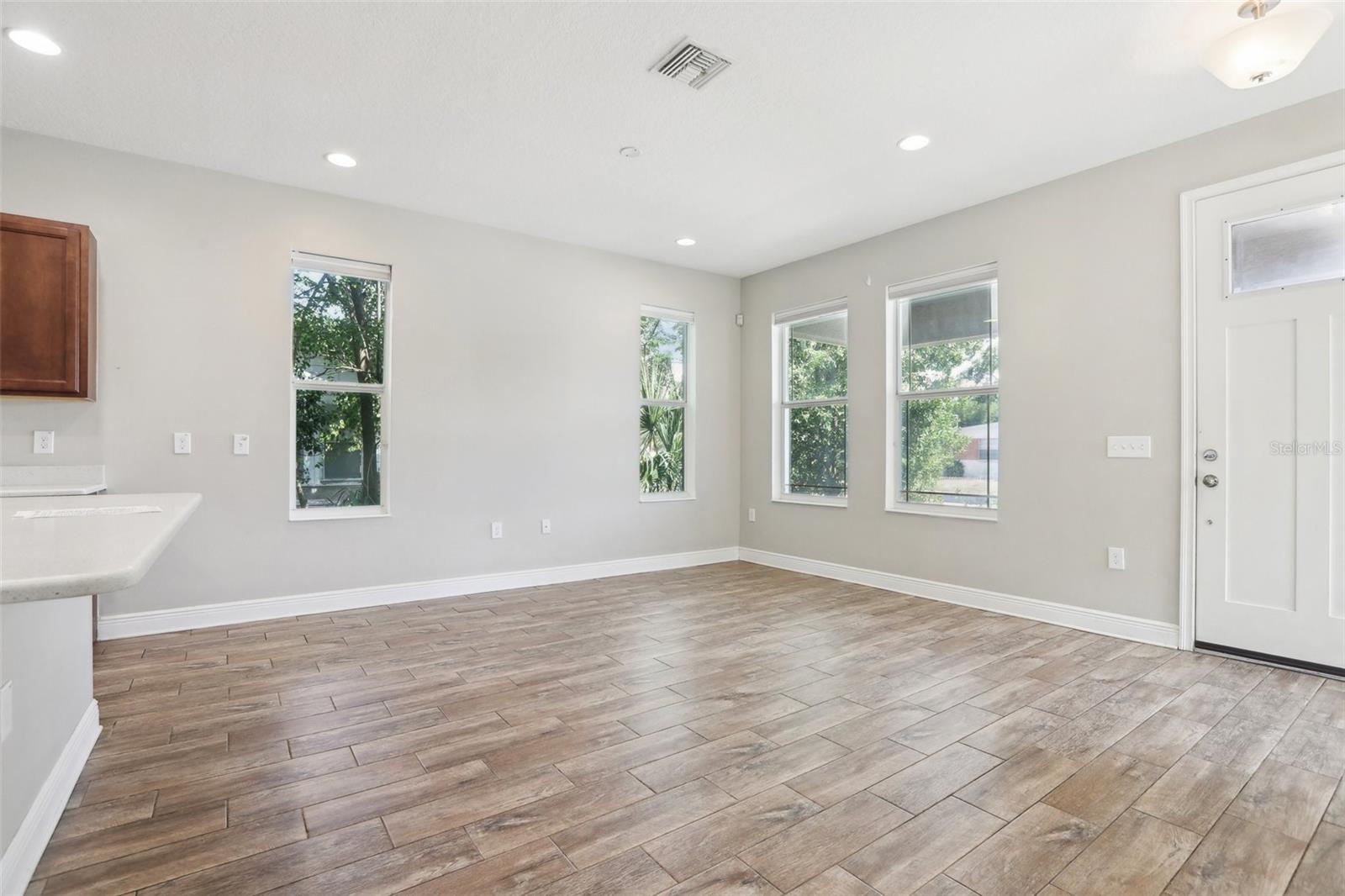 1913 W PINE ST, TAMPA, FL, 33607