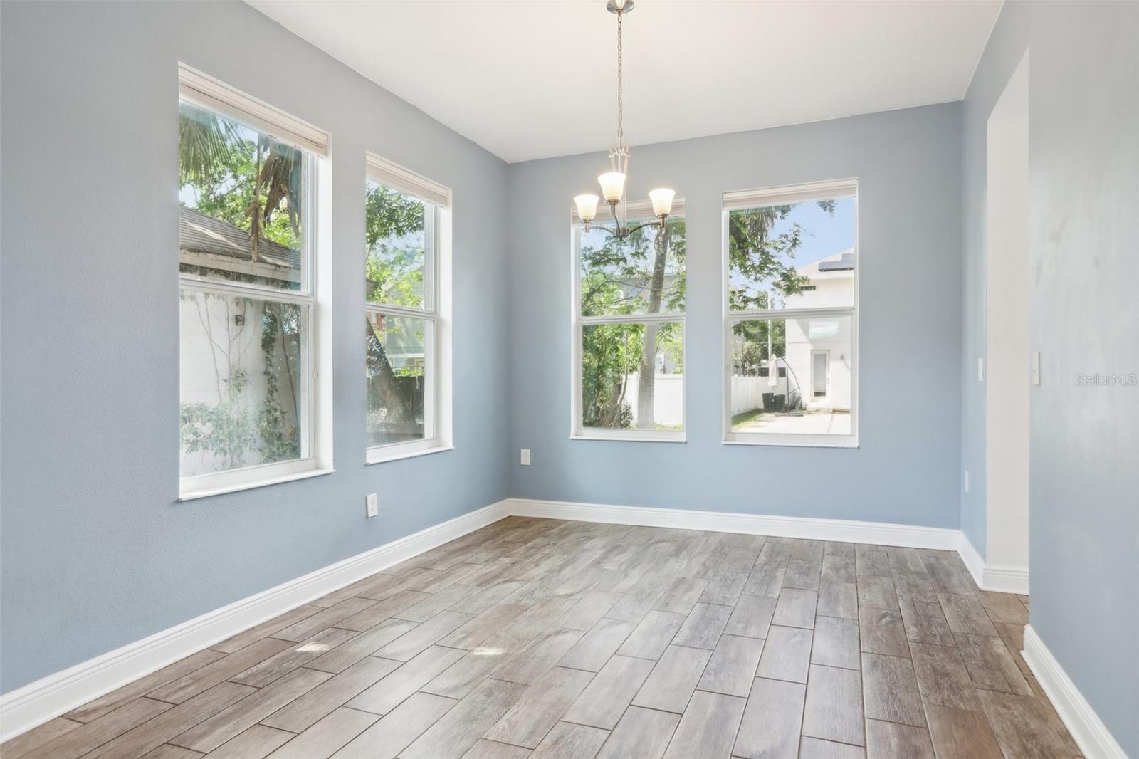 1913 W PINE ST, TAMPA, FL, 33607