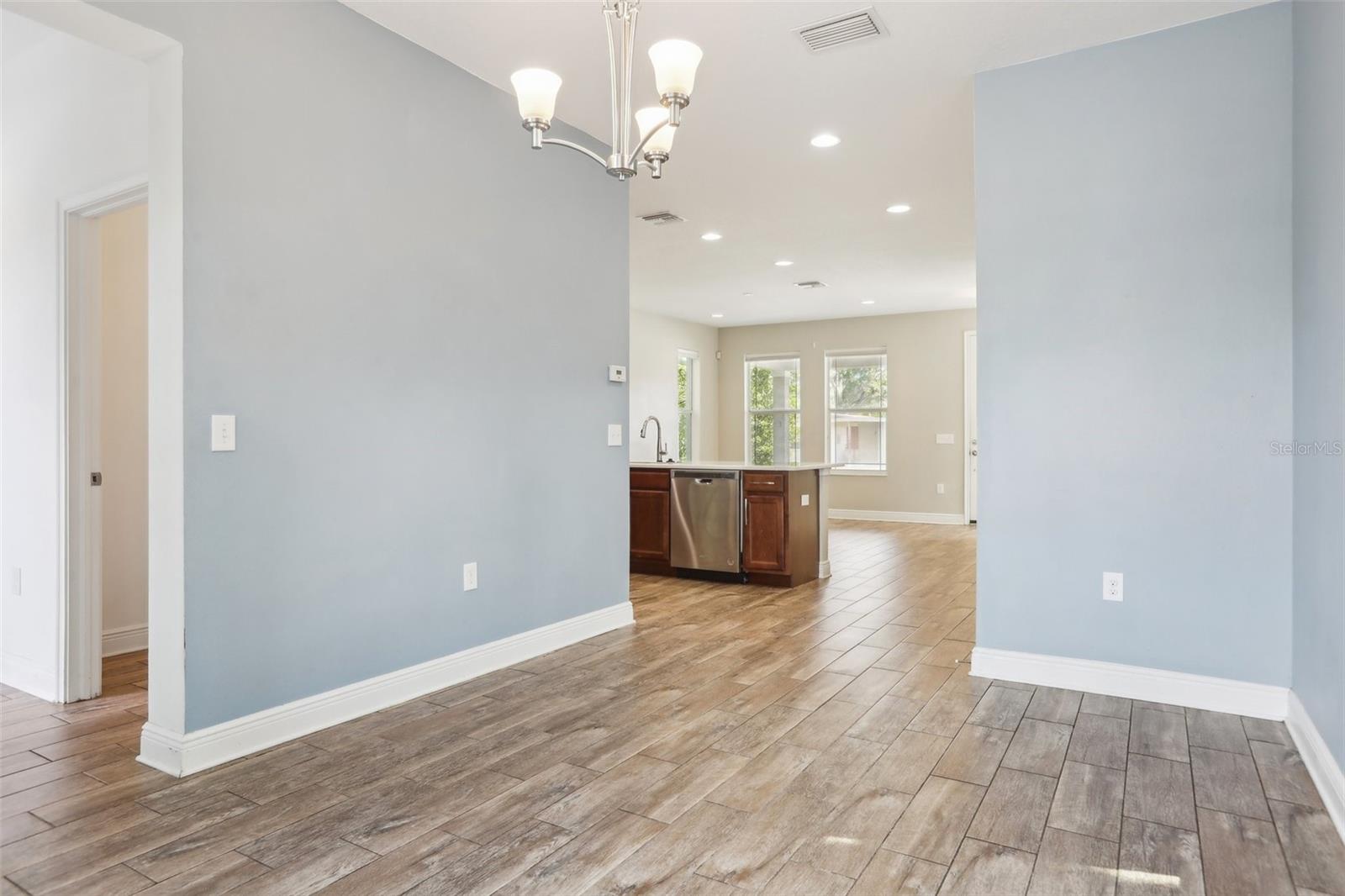 1913 W PINE ST, TAMPA, FL, 33607