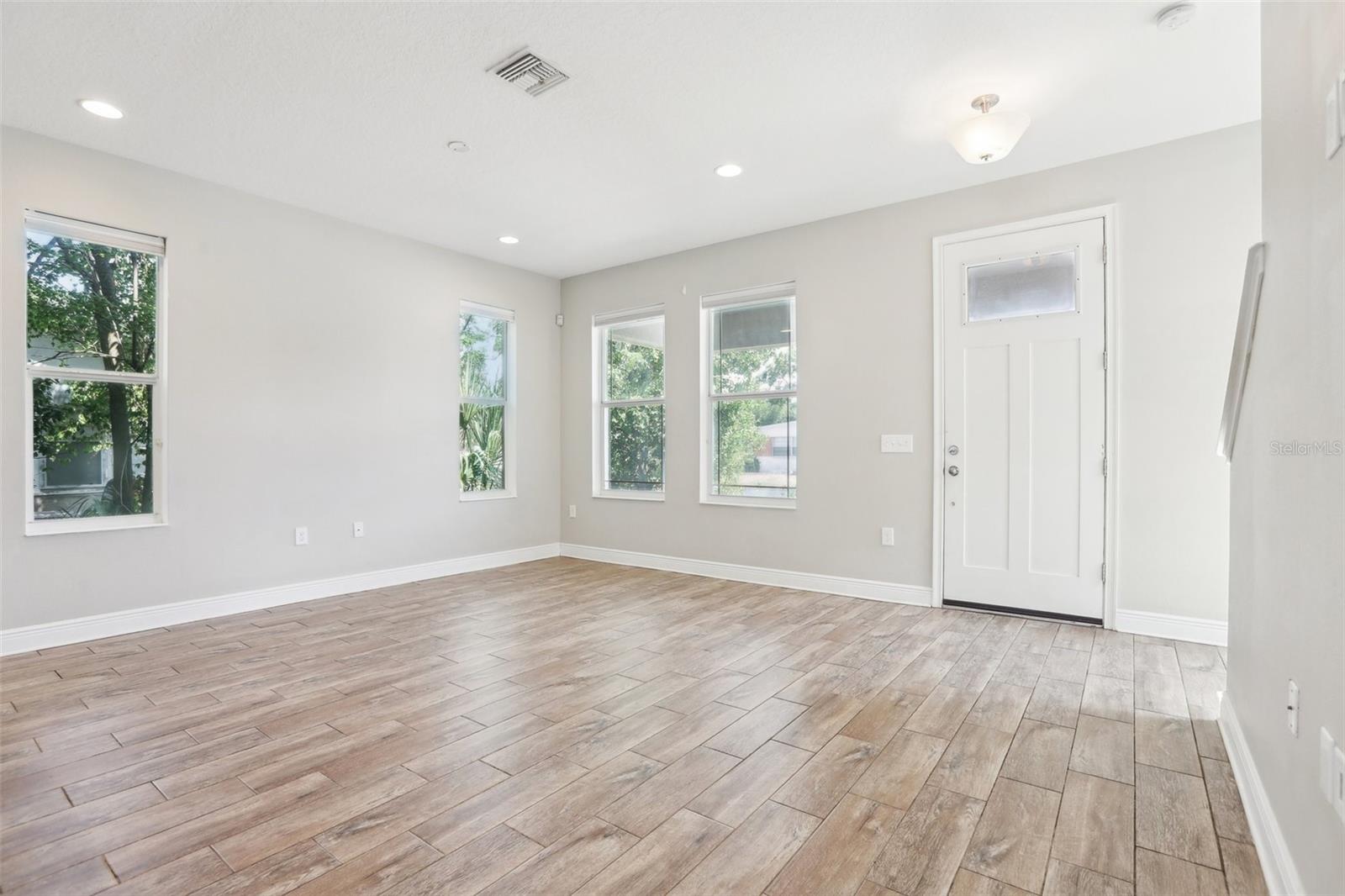 1913 W PINE ST, TAMPA, FL, 33607