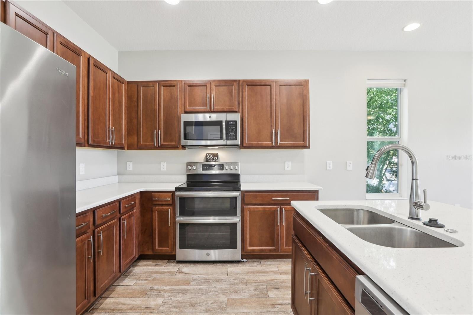 1913 W PINE ST, TAMPA, FL, 33607