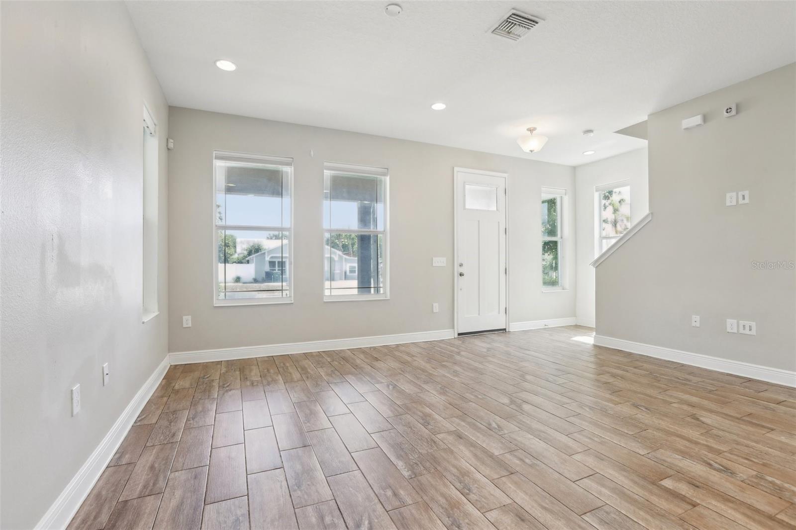 1913 W PINE ST, TAMPA, FL, 33607