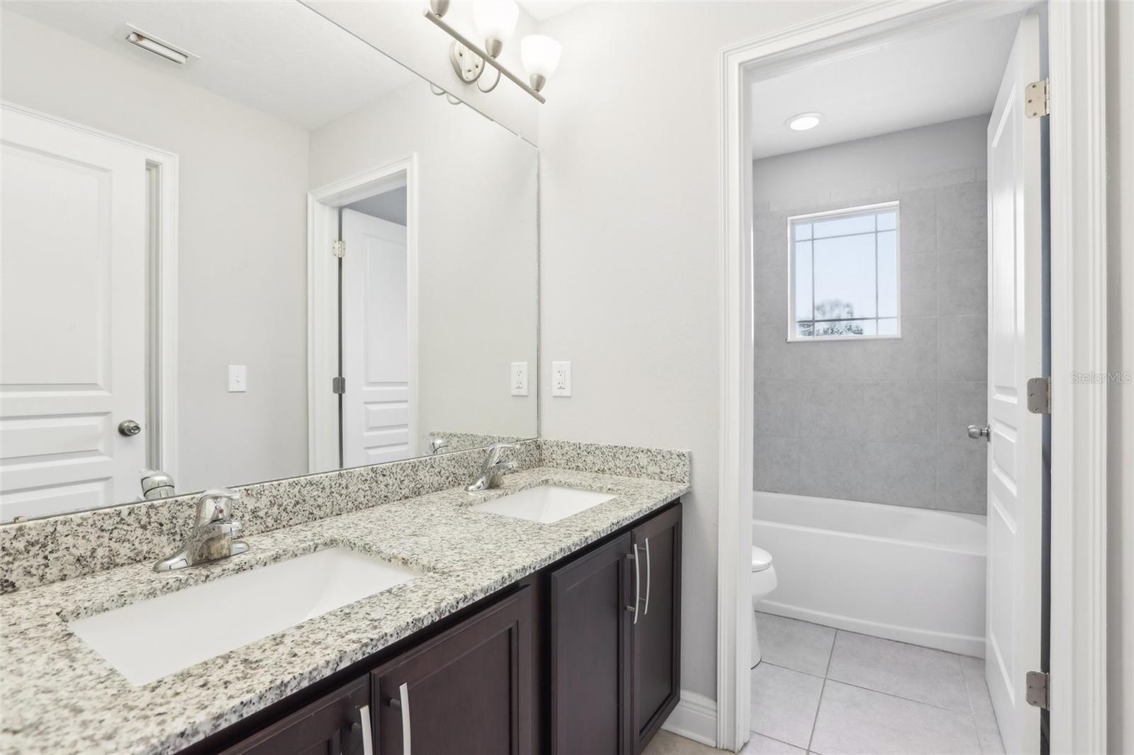 1913 W PINE ST, TAMPA, FL, 33607