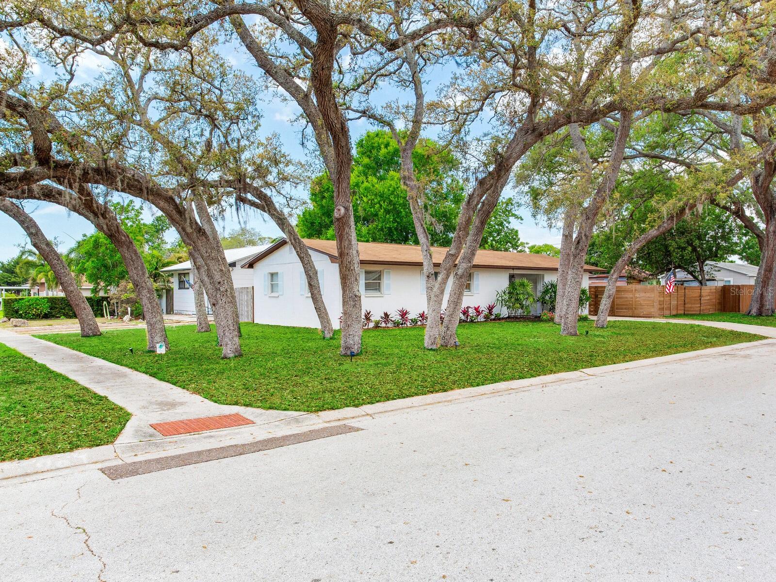 1700 25TH ST N, ST PETERSBURG, FL, 33713