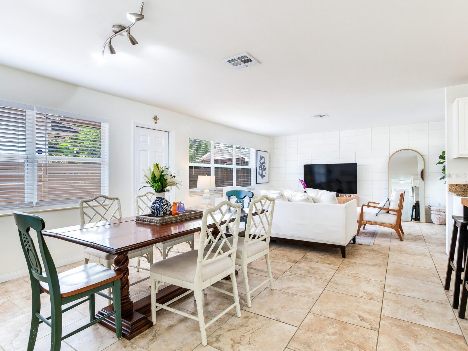 1700 25TH ST N, ST PETERSBURG, FL, 33713