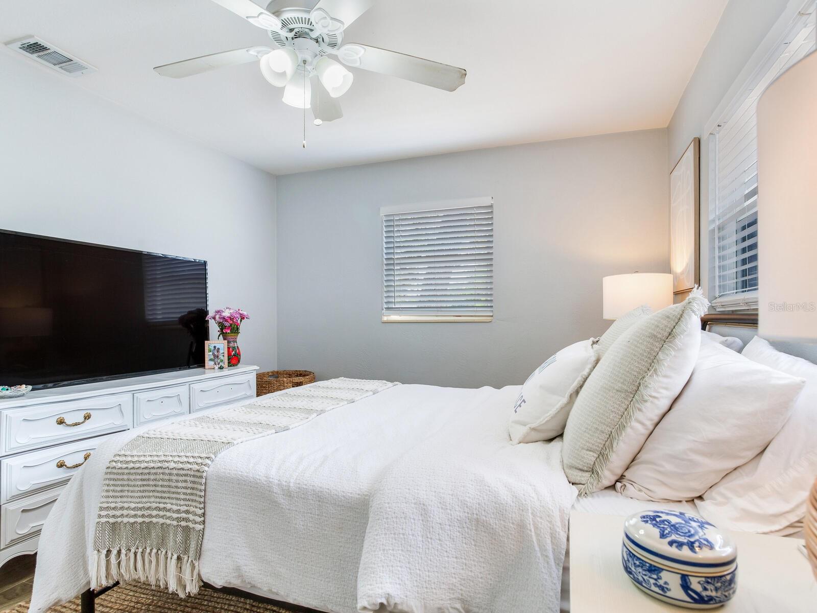 1700 25TH ST N, ST PETERSBURG, FL, 33713