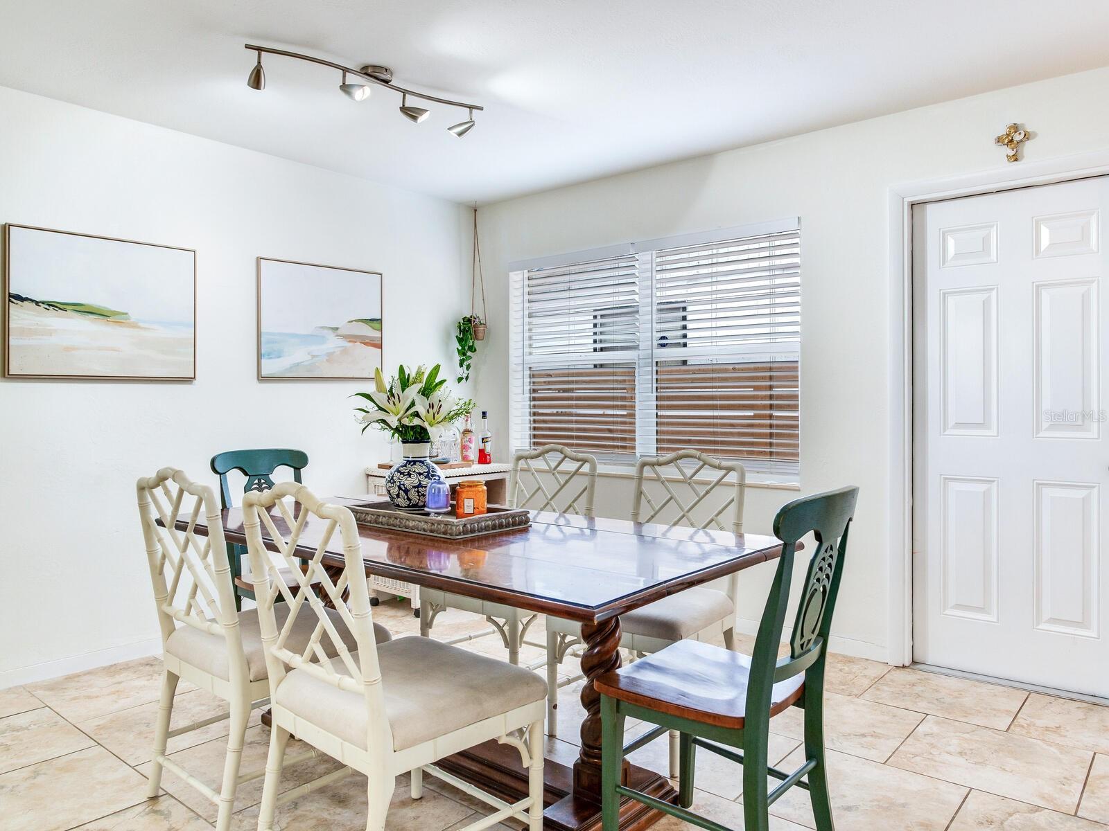 1700 25TH ST N, ST PETERSBURG, FL, 33713