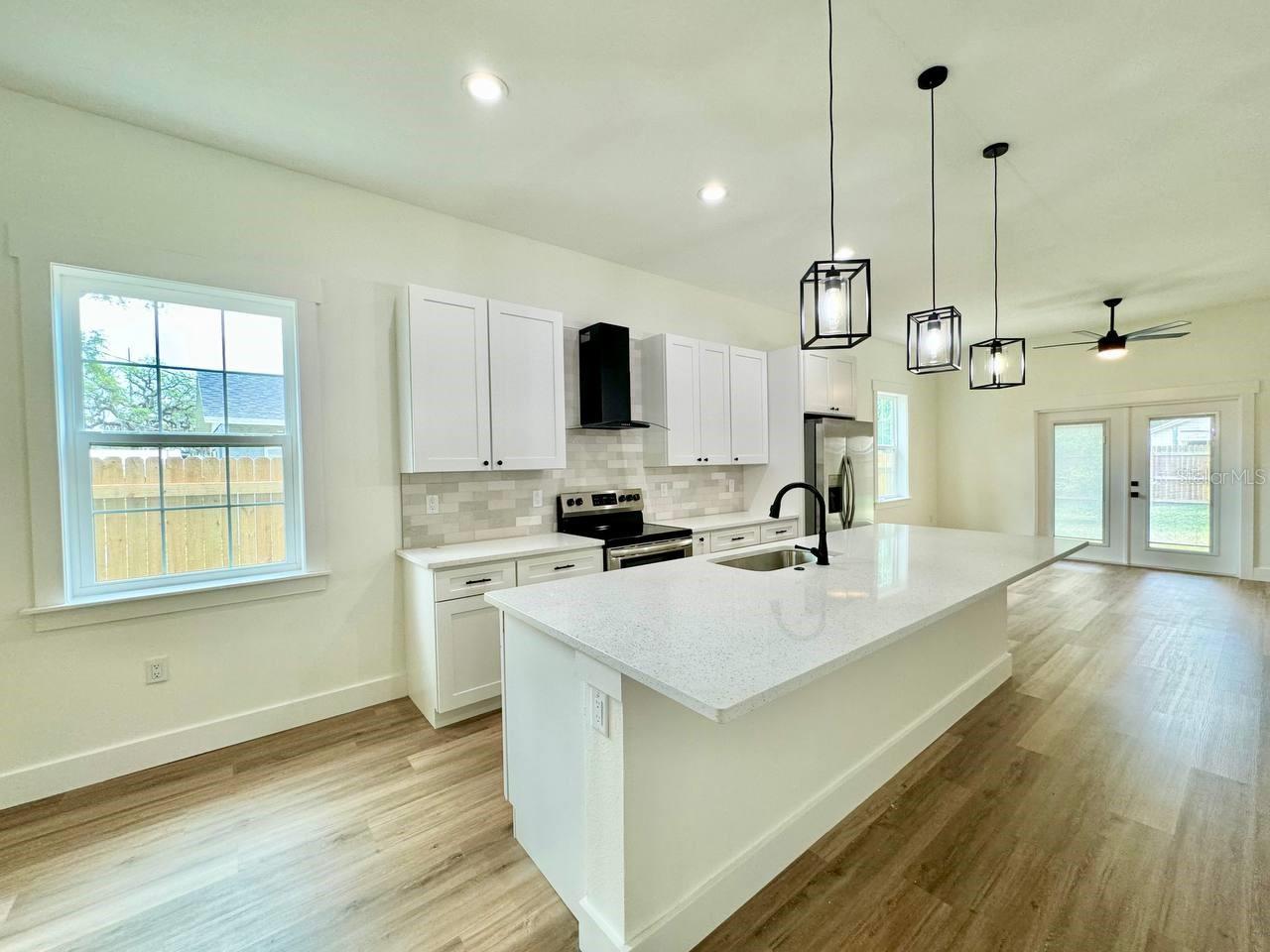 2109 E CARACAS ST, TAMPA, FL, 33610