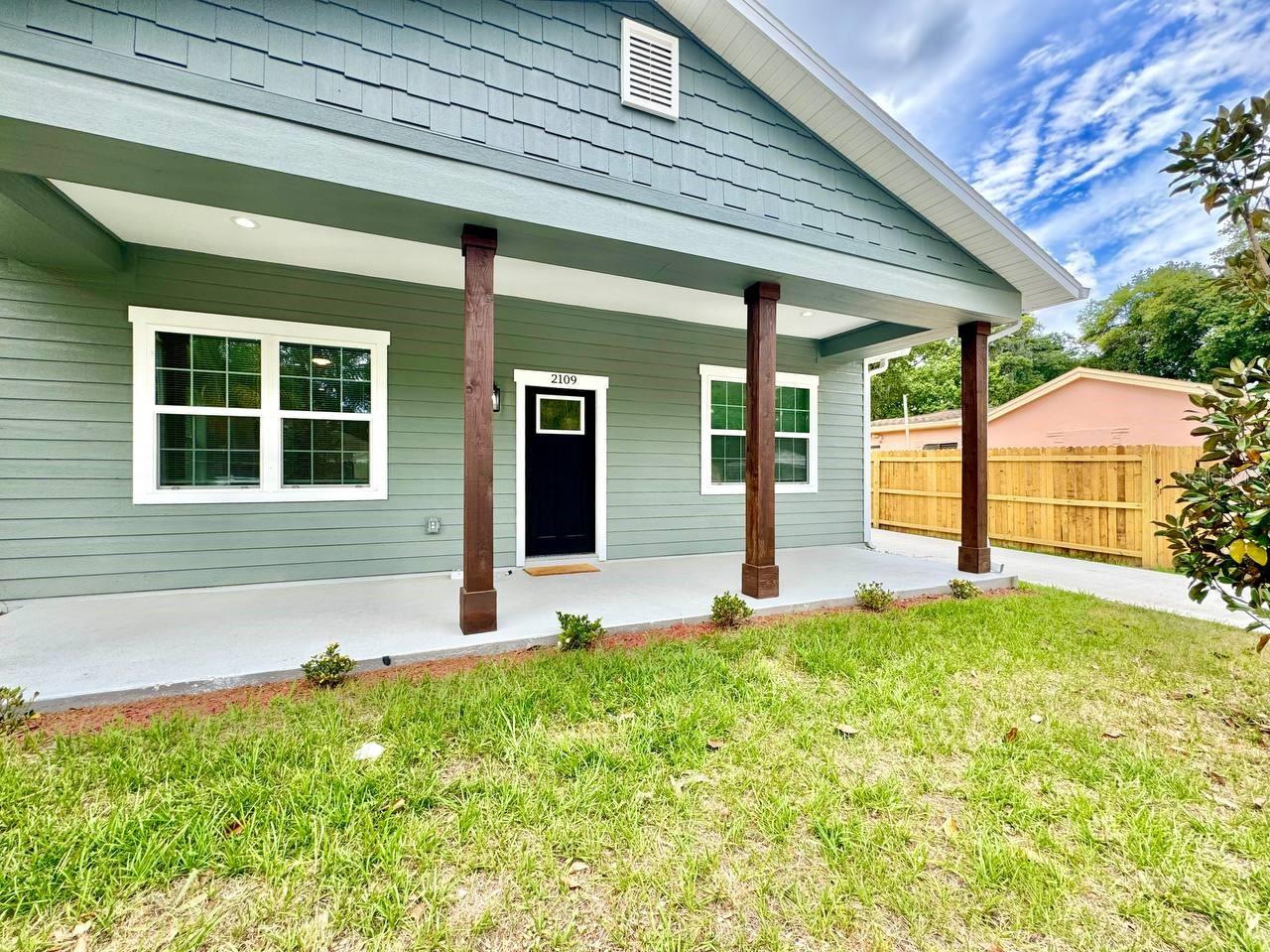 2109 E CARACAS ST, TAMPA, FL, 33610