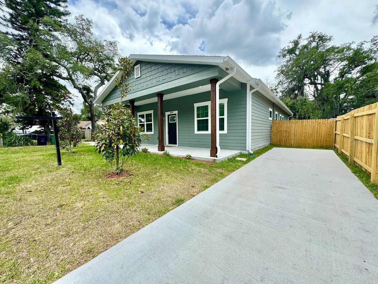 2109 E CARACAS ST, TAMPA, FL, 33610