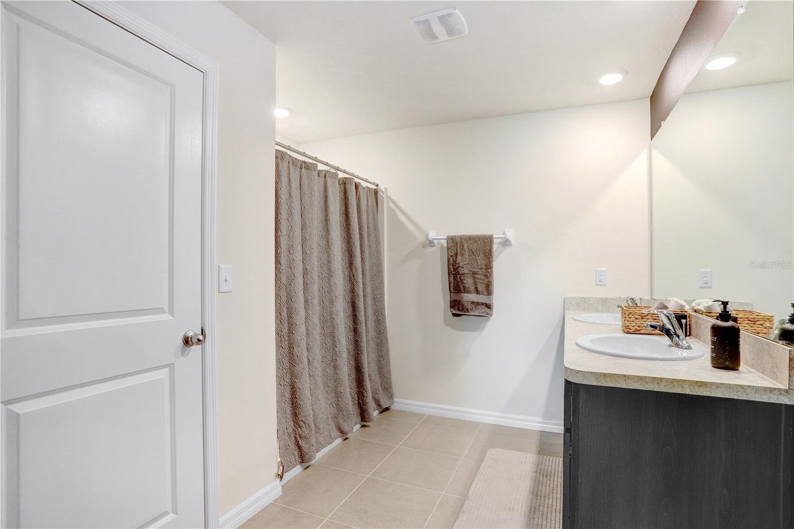 7929 SAIL CLOVER LN, ZEPHYRHILLS, FL, 33540