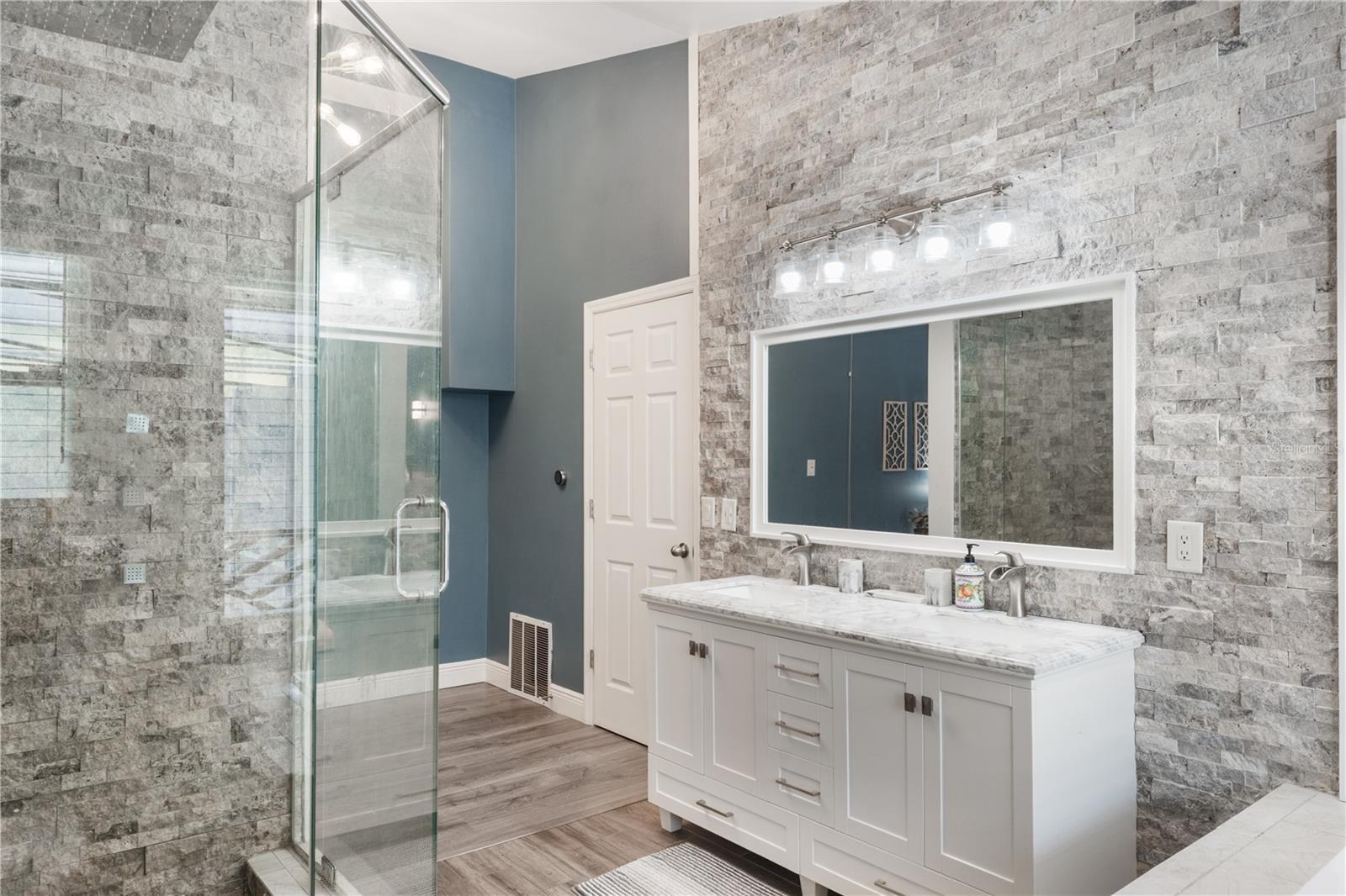 202 SWEETWATER CLUB BLVD, LONGWOOD, FL, 32779