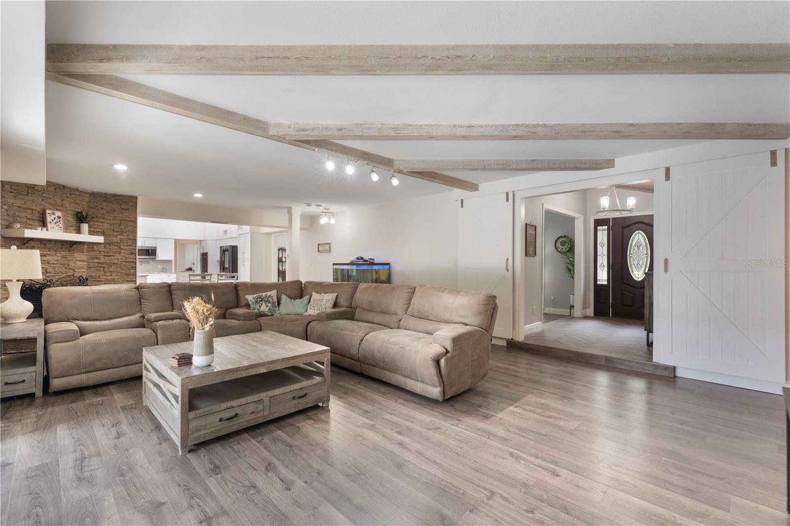 202 SWEETWATER CLUB BLVD, LONGWOOD, FL, 32779