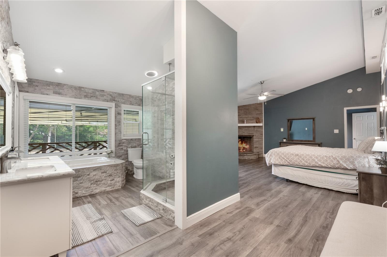 202 SWEETWATER CLUB BLVD, LONGWOOD, FL, 32779