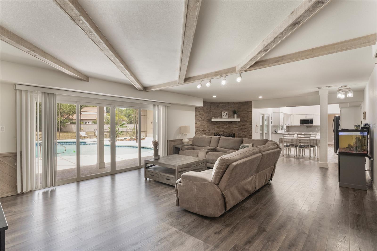 202 SWEETWATER CLUB BLVD, LONGWOOD, FL, 32779