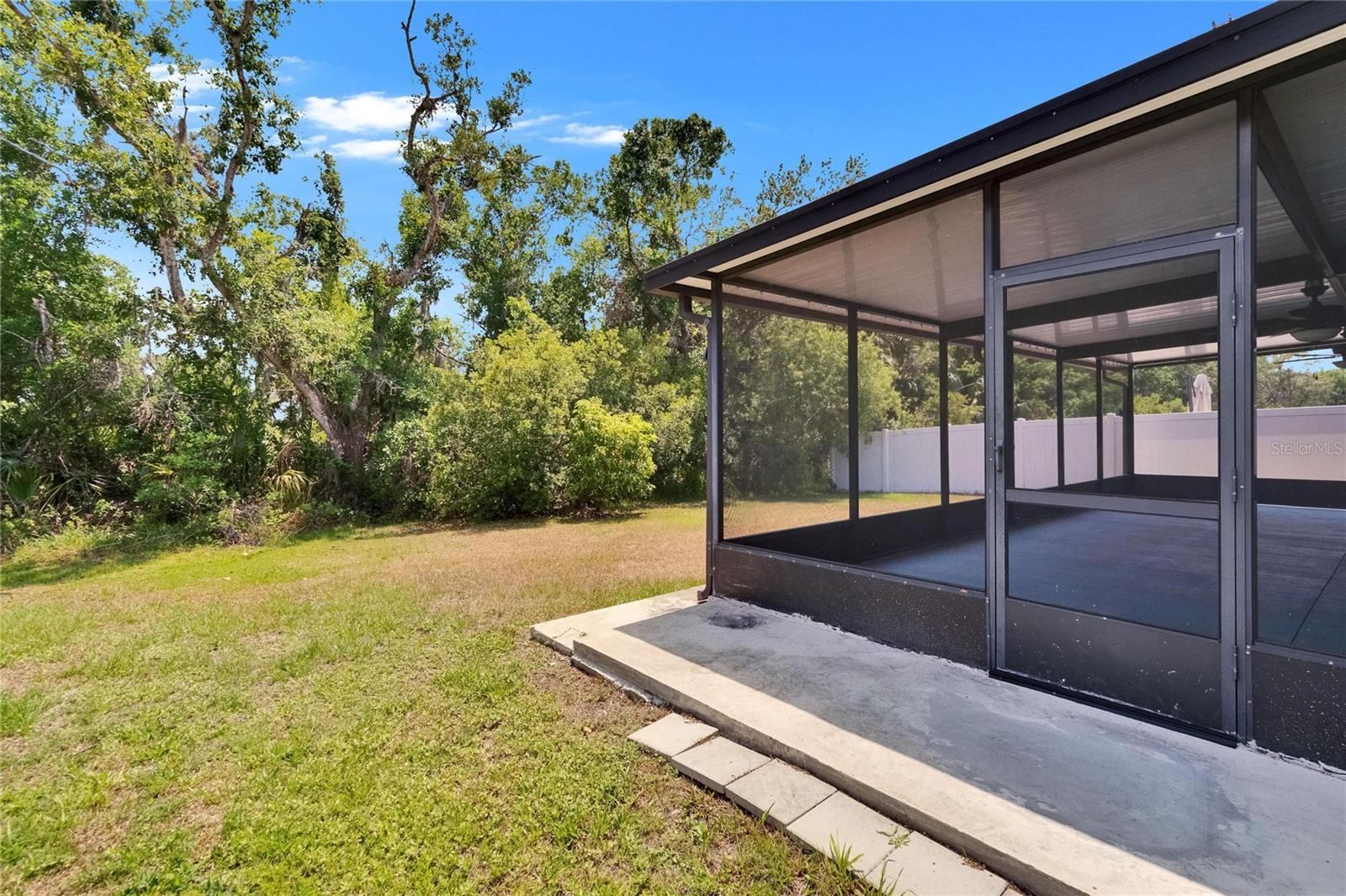 12150 LEDBURY COMMONS DR, GIBSONTON, FL, 33534