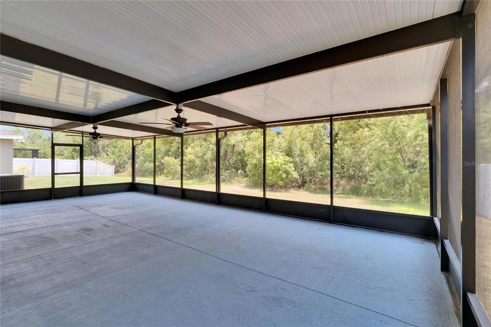 12150 LEDBURY COMMONS DR, GIBSONTON, FL, 33534