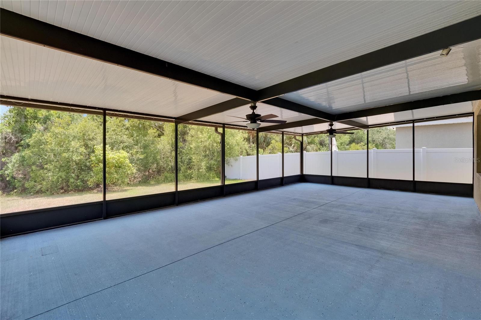 12150 LEDBURY COMMONS DR, GIBSONTON, FL, 33534