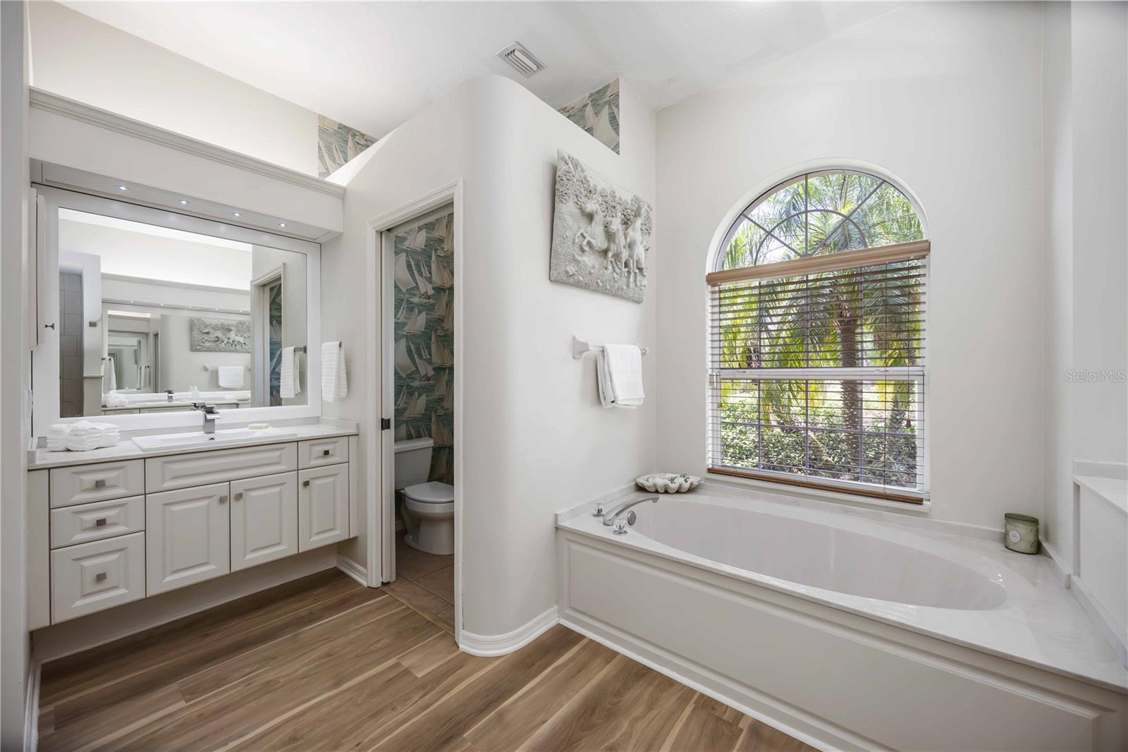 9915 OLD HYDE PARK PL, BRADENTON, FL, 34202