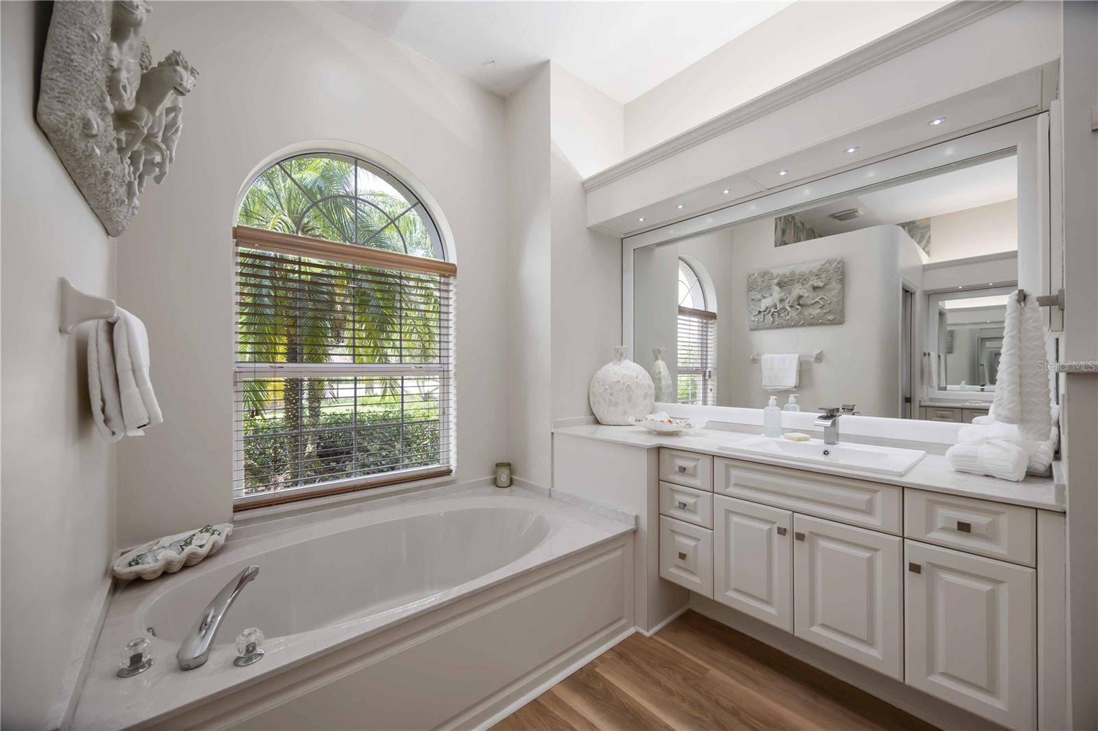 9915 OLD HYDE PARK PL, BRADENTON, FL, 34202