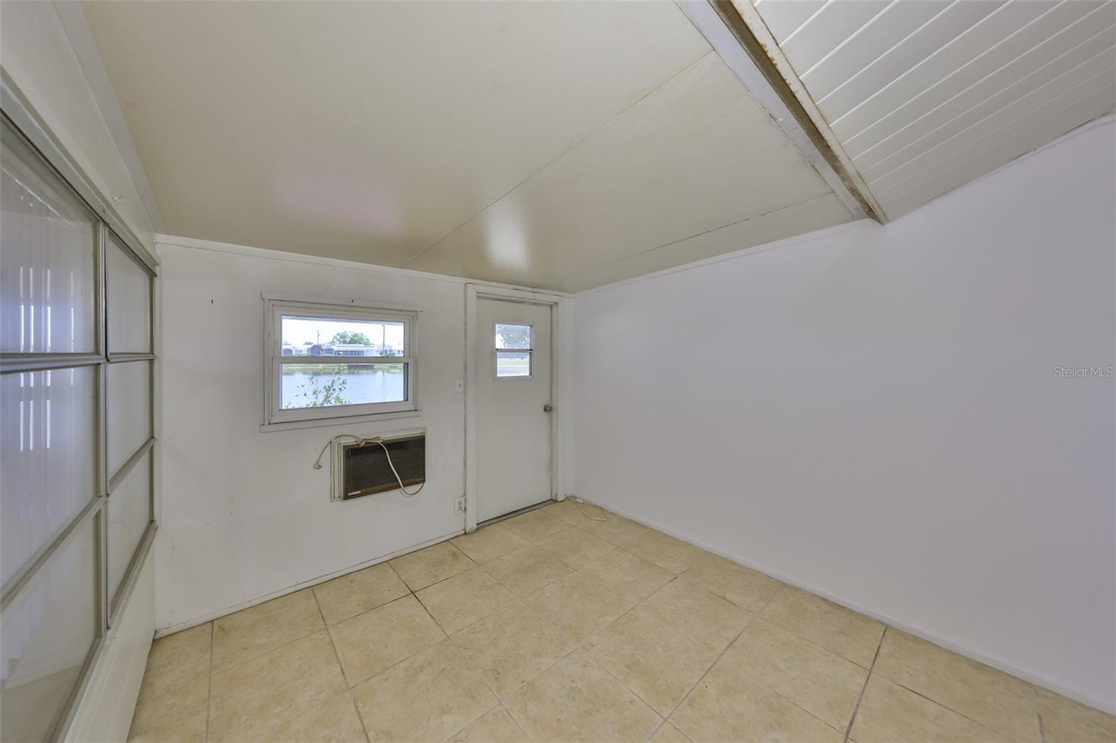 1207 NORWICH CIR, SUN CITY CENTER, FL, 33573
