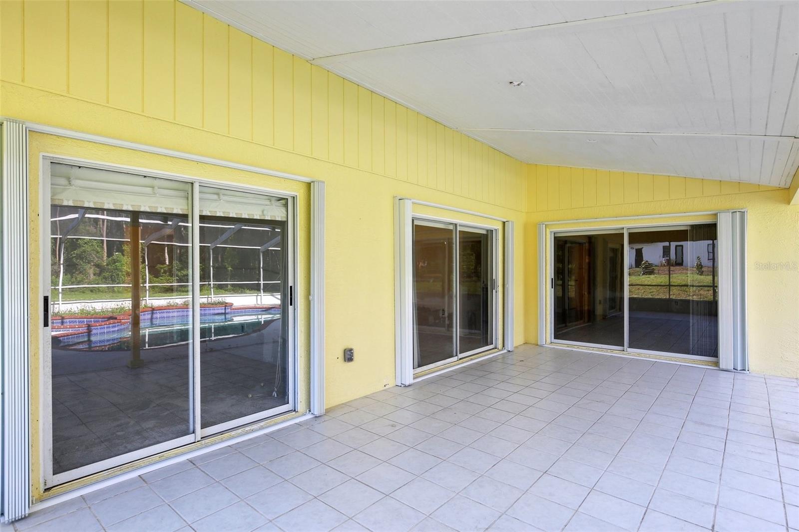 4025 MEADOW RUN LN, WESLEY CHAPEL, FL, 33543