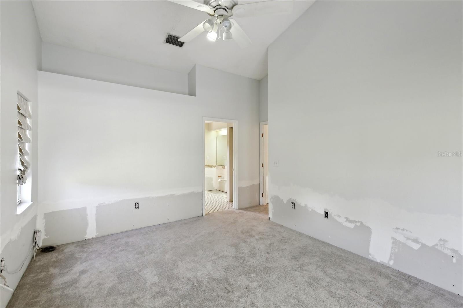 4025 MEADOW RUN LN, WESLEY CHAPEL, FL, 33543