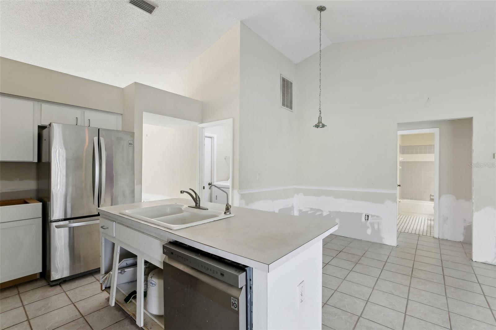 4025 MEADOW RUN LN, WESLEY CHAPEL, FL, 33543