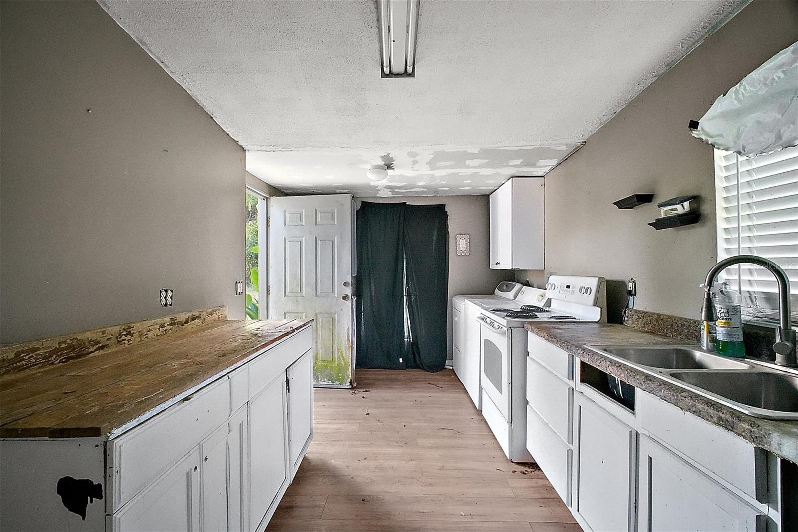 89 NE 169TH AVE, SILVER SPRINGS, FL, 34488