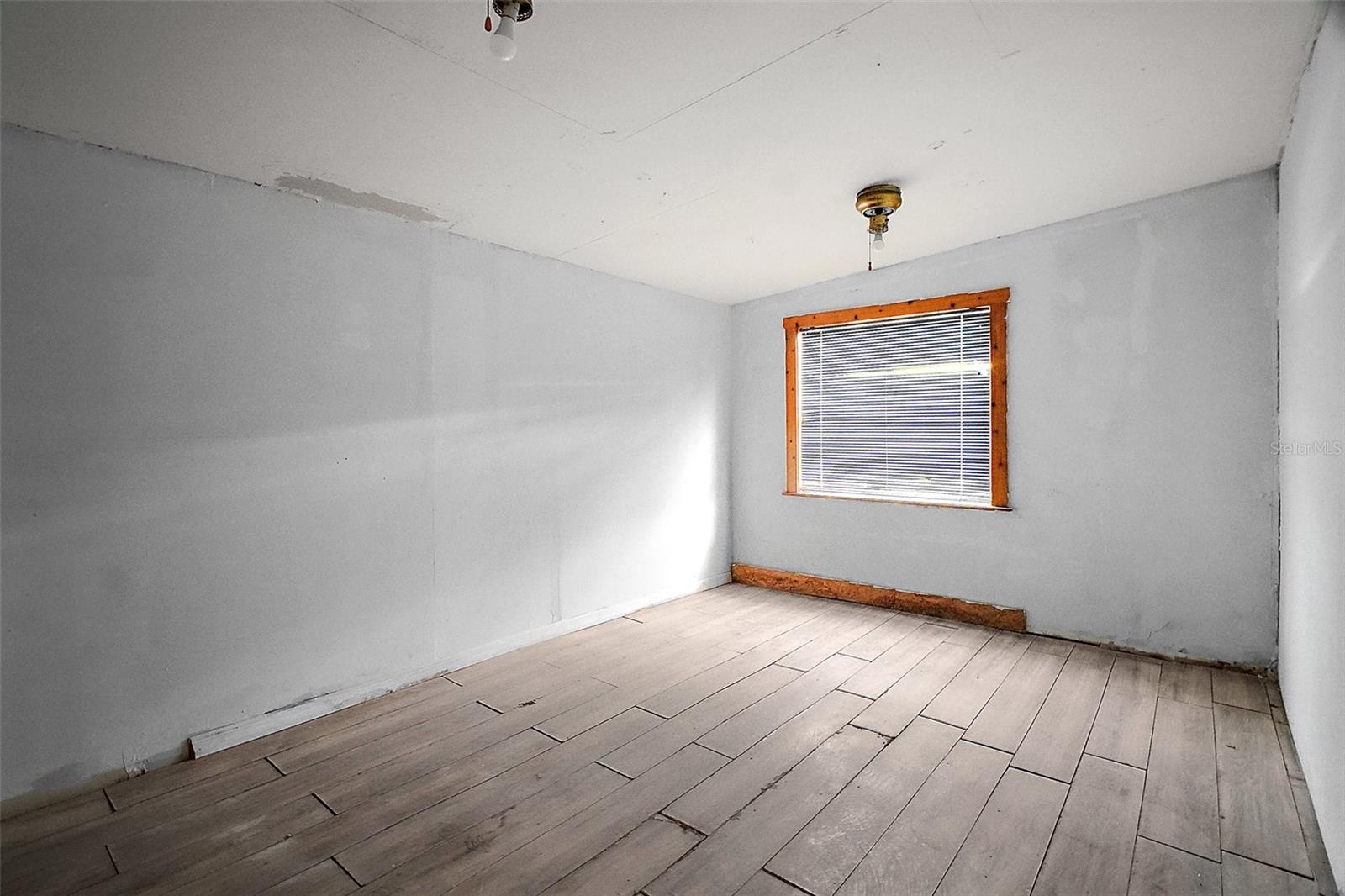 89 NE 169TH AVE, SILVER SPRINGS, FL, 34488