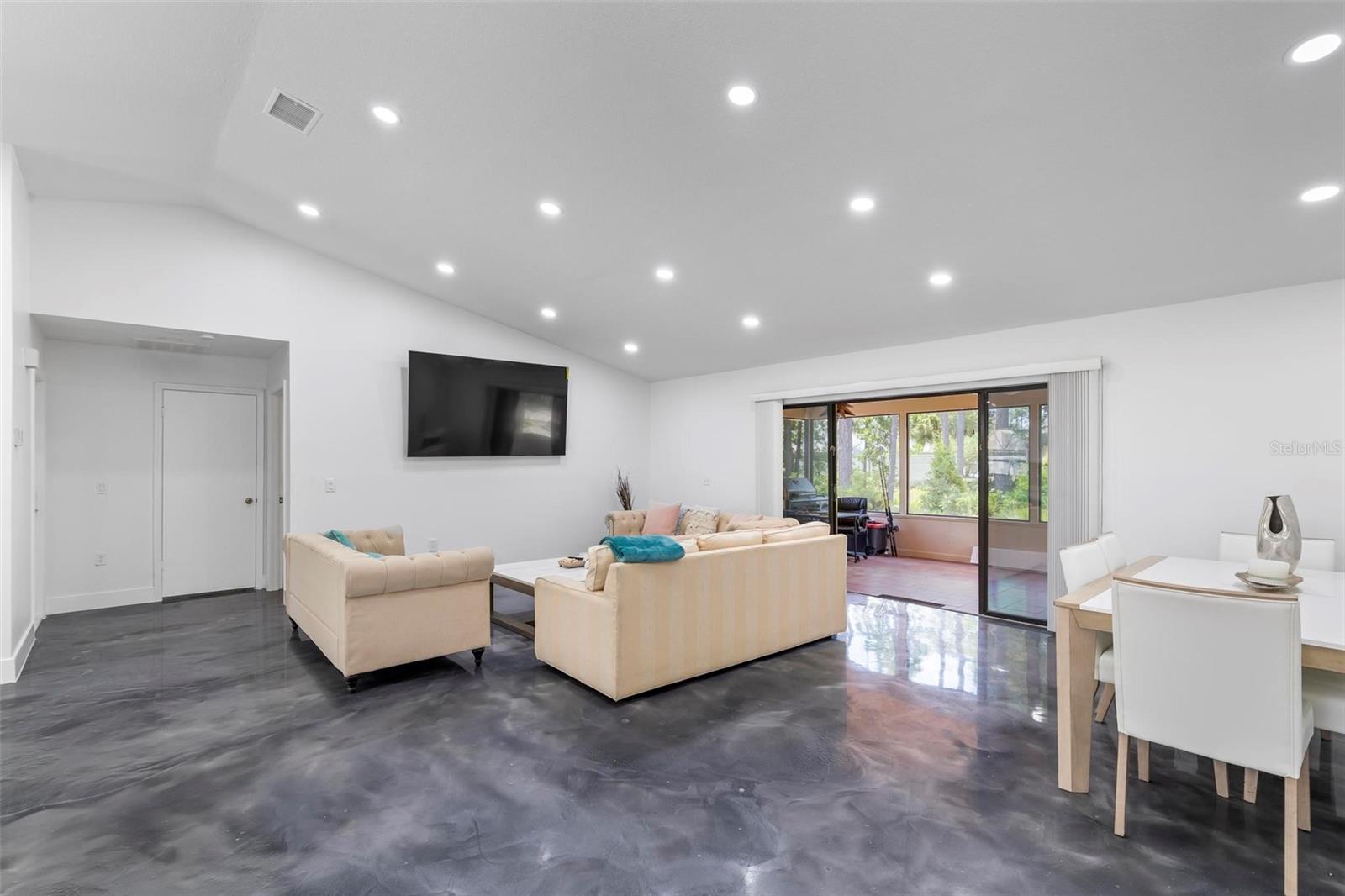 136 PEPPERDINE DR, PALM COAST, FL, 32164