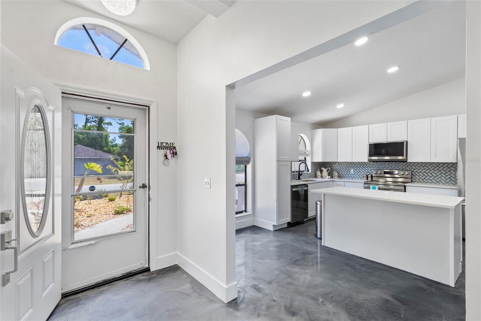 136 PEPPERDINE DR, PALM COAST, FL, 32164
