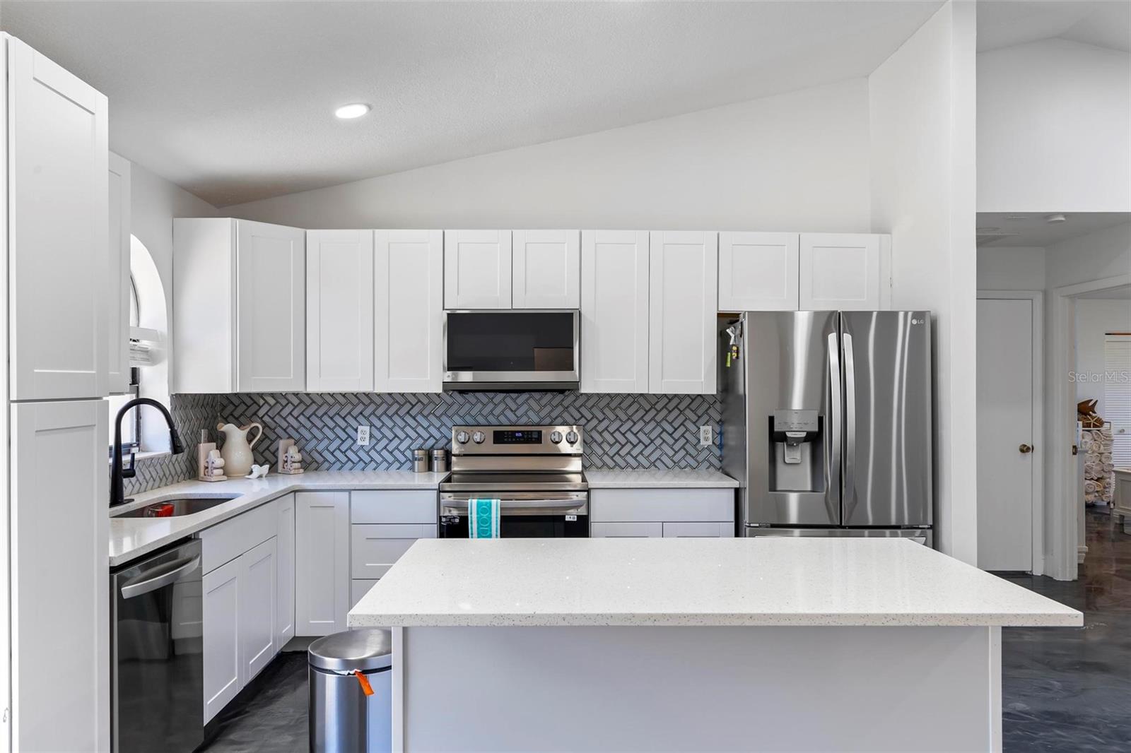 136 PEPPERDINE DR, PALM COAST, FL, 32164