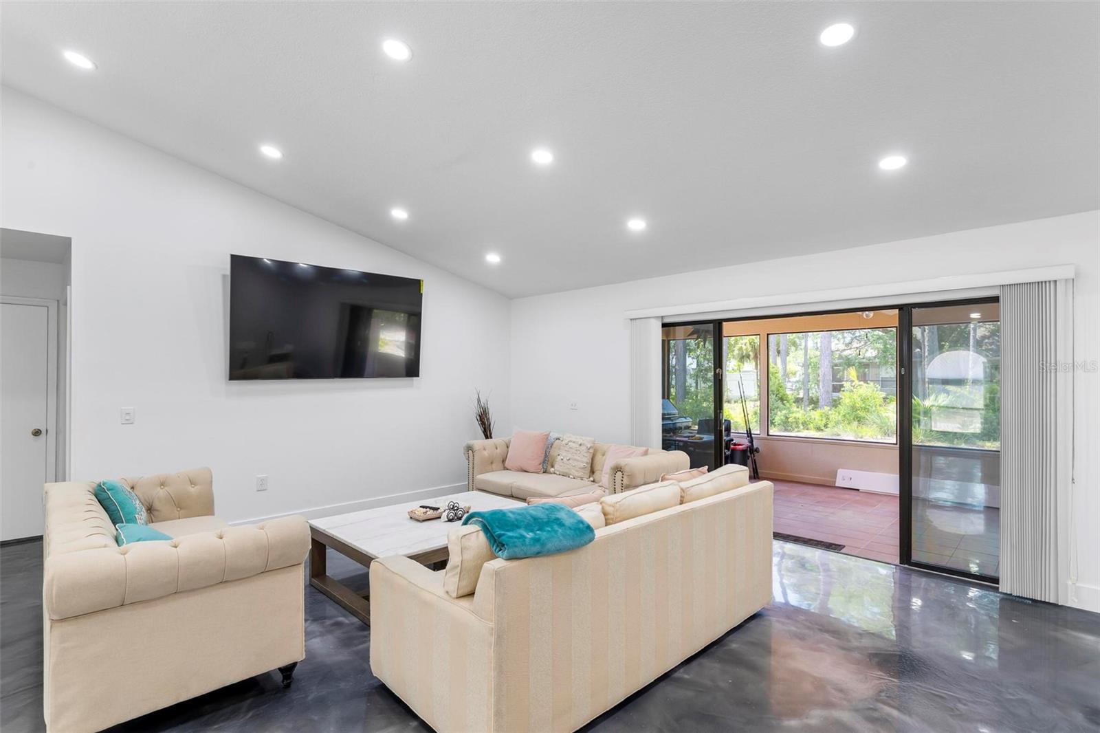 136 PEPPERDINE DR, PALM COAST, FL, 32164