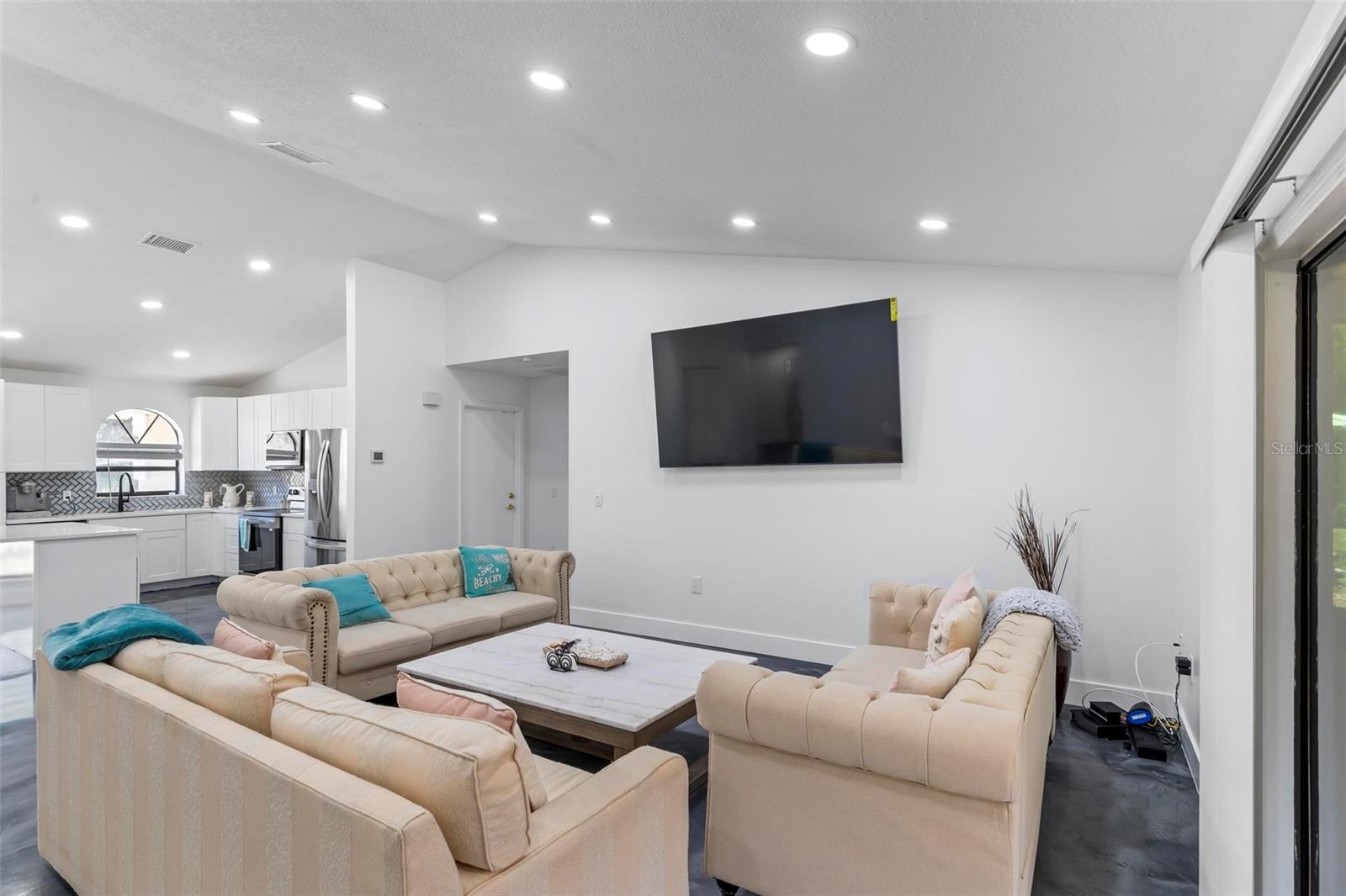 136 PEPPERDINE DR, PALM COAST, FL, 32164