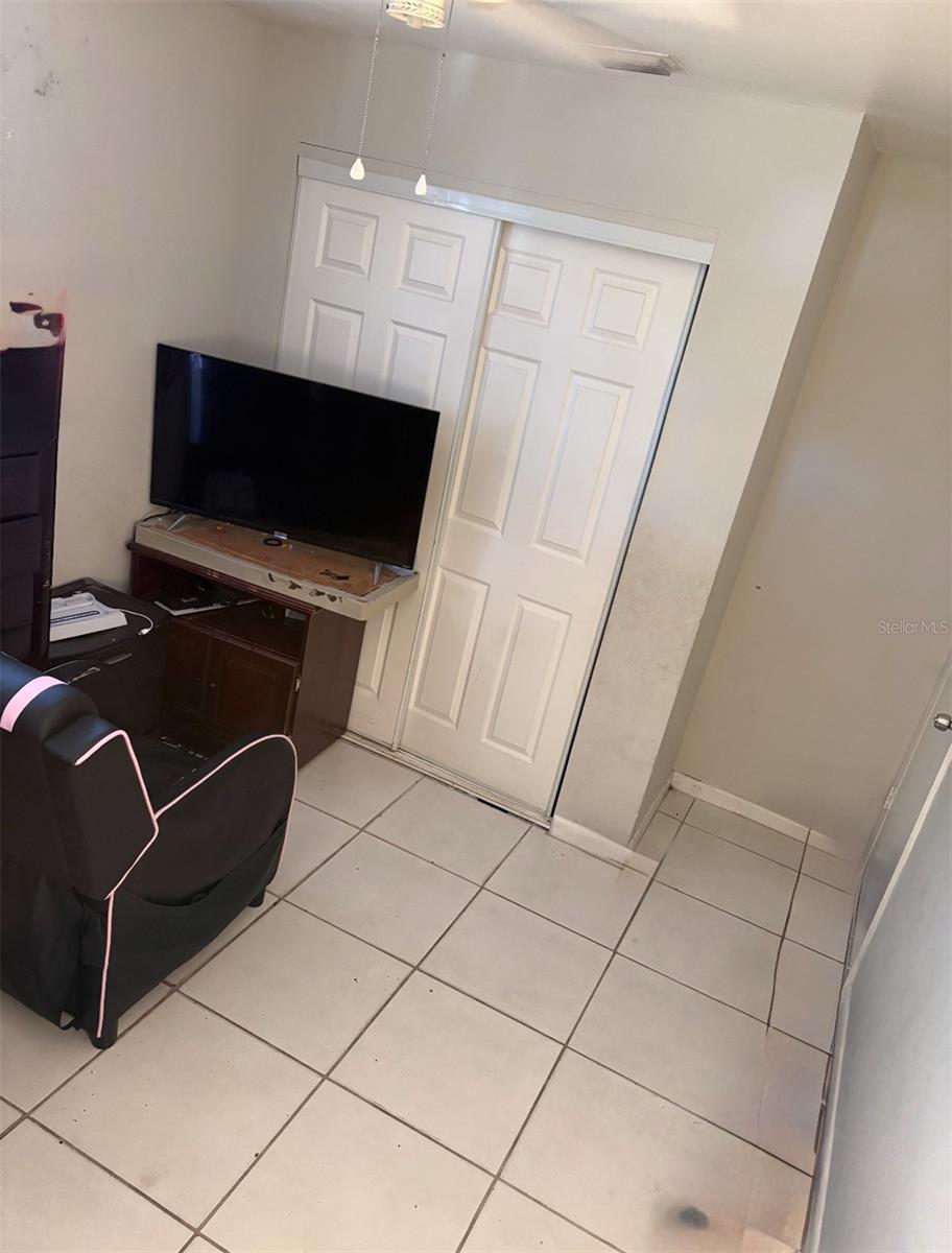 18 ROANOKE DR, FORT MYERS, FL, 33905