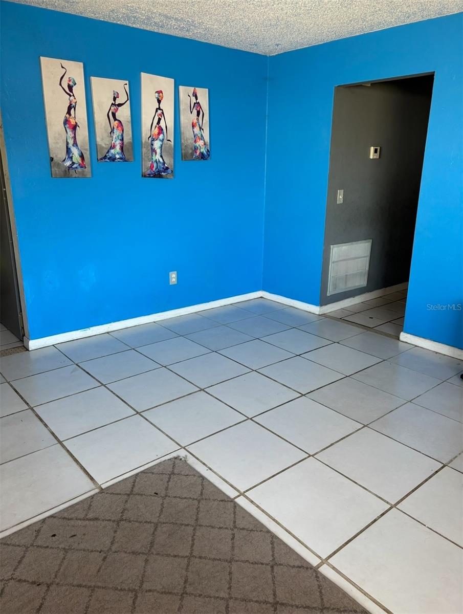 18 ROANOKE DR, FORT MYERS, FL, 33905