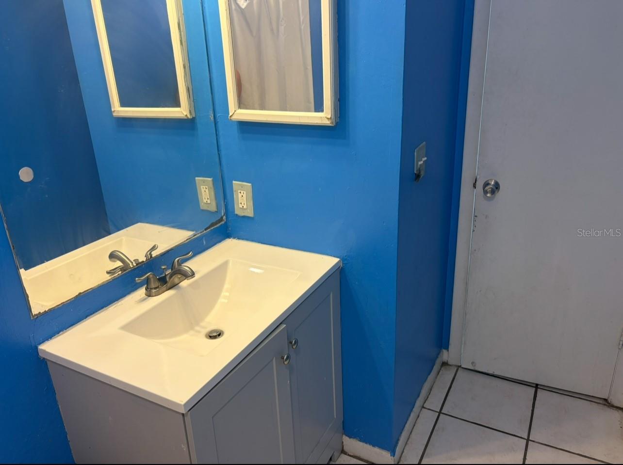 18 ROANOKE DR, FORT MYERS, FL, 33905