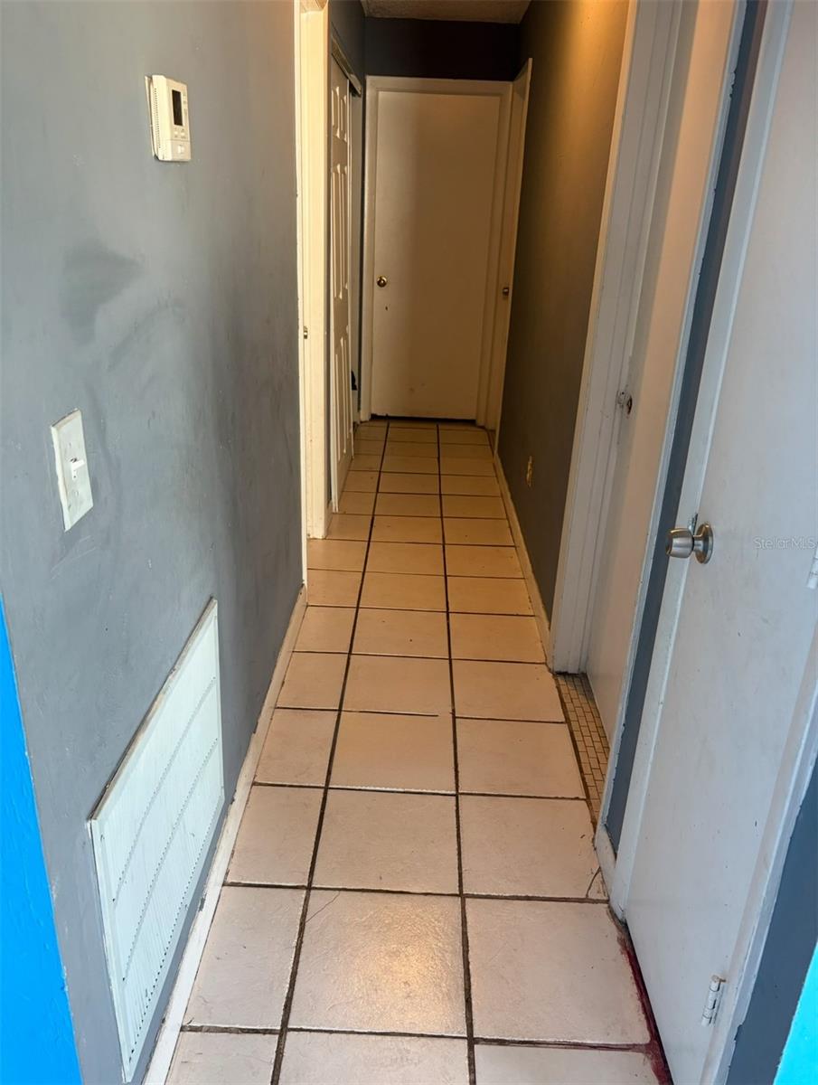 18 ROANOKE DR, FORT MYERS, FL, 33905