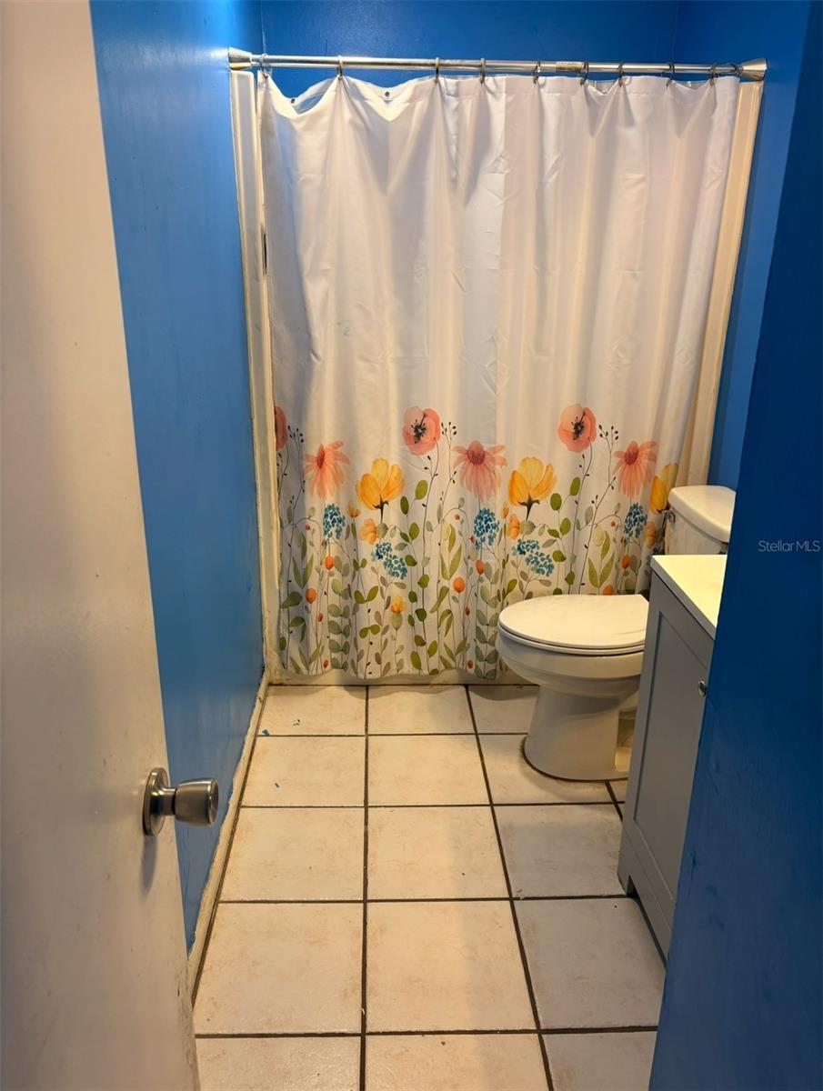 18 ROANOKE DR, FORT MYERS, FL, 33905