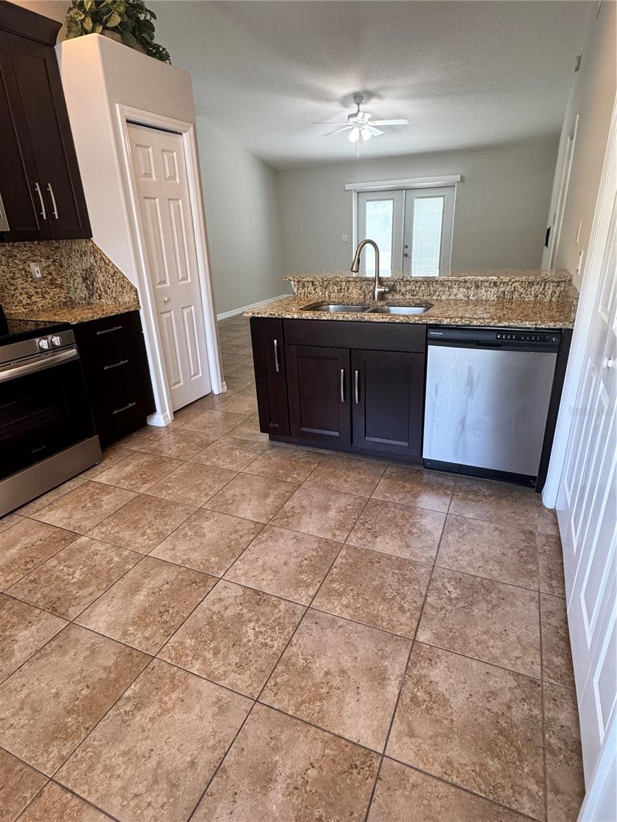 15 FERNON LN, PALM COAST, FL, 32137