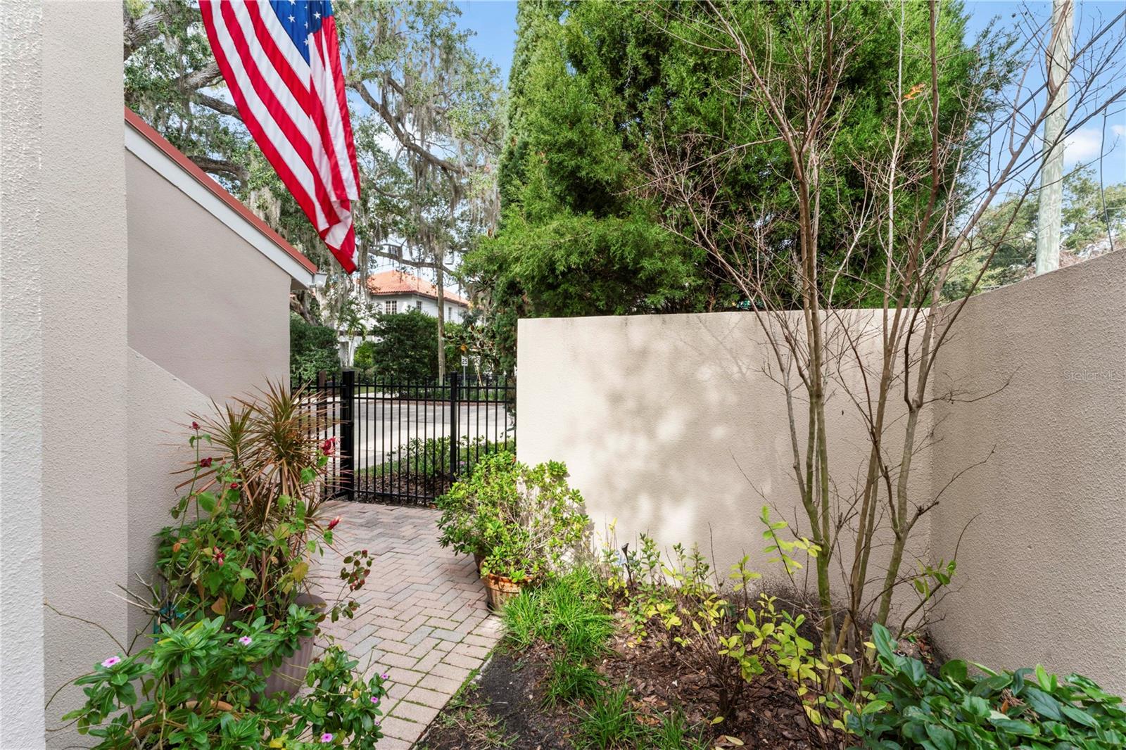 2701 W BAY AVE, TAMPA, FL, 33611