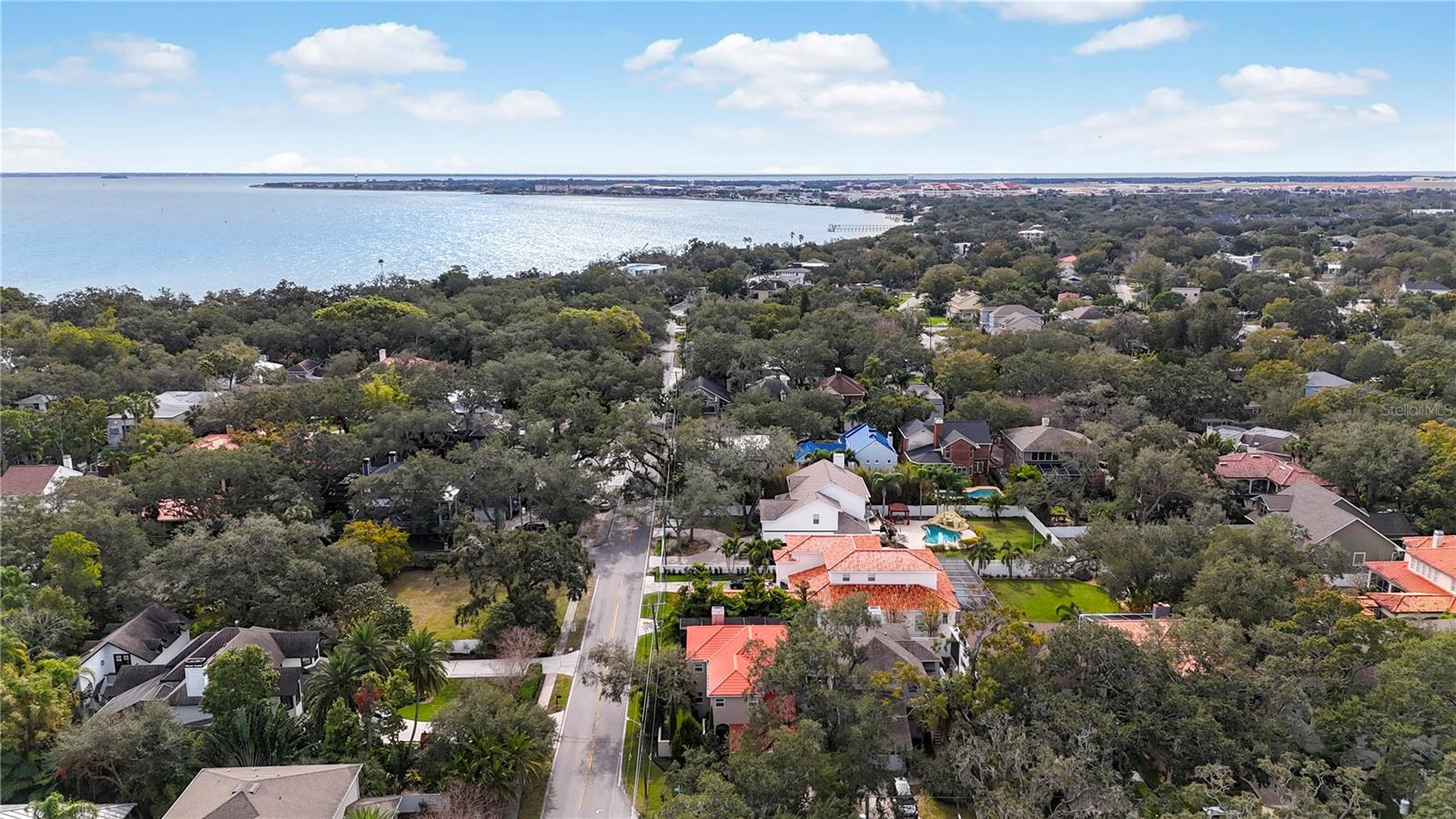 2701 W BAY AVE, TAMPA, FL, 33611